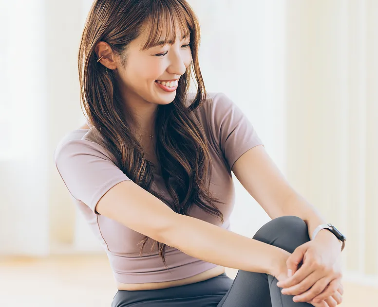 笑顔を浮かべる女性